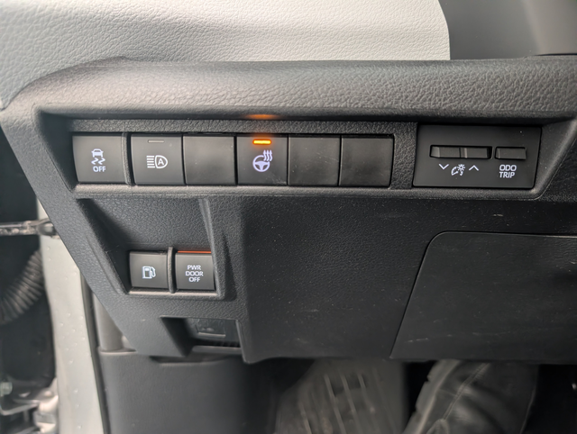 2025 Toyota Sienna Hybrid XSE  AWD - Photo 22