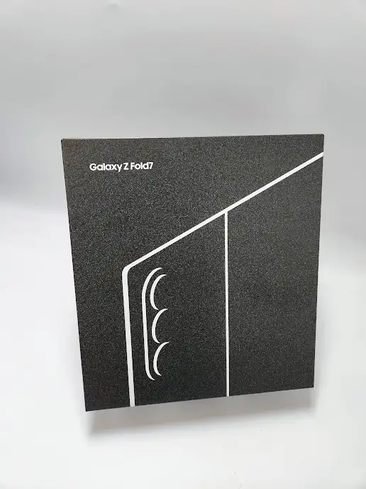 Samsung Galaxy ZFOLD7 256gb 3 Months Warranty W/Charger - Photo 5
