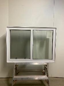 10823CP Fenêtre Coulissante PVC  2 sect 1 ouv 50 1/4 x 38 1/4