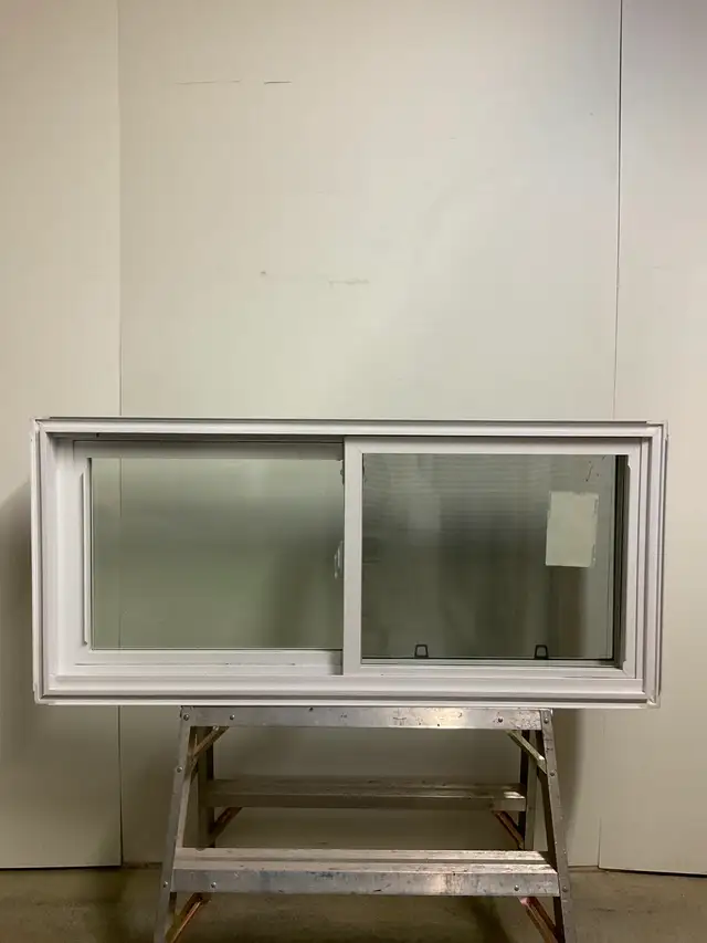 10819CP Fenêtre Coulissante PVC Blanc 2 sect 2 ouvr 52 x 23 - Photo 2