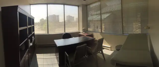 $850/mo – Spacious Corner Office for Lease – Hurontario St - Photo 5