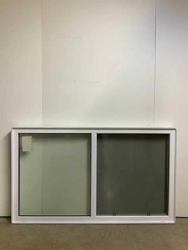 10798CP Fenêtre Coulissante PVC Blanc 2 sect 1 ouvr 67 x 39 1/2