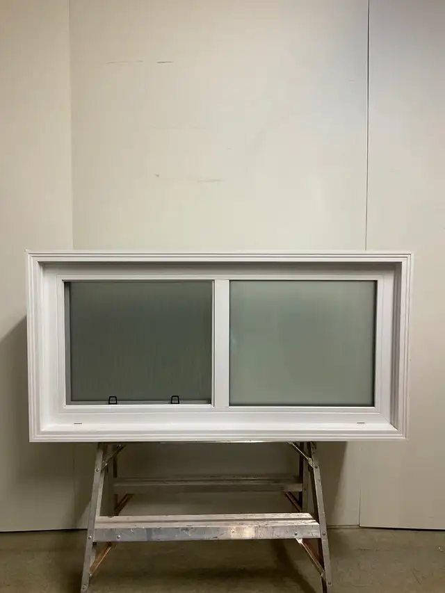 10786CP Fenêtre Coulissante PVC Verre sablé 47 7/8 x 24 1/4