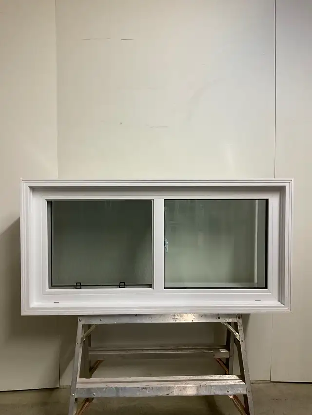 10785CP Fenêtre Coulissante PVC 2 sect 1 ouvr 47 7/8 x 24 1/4