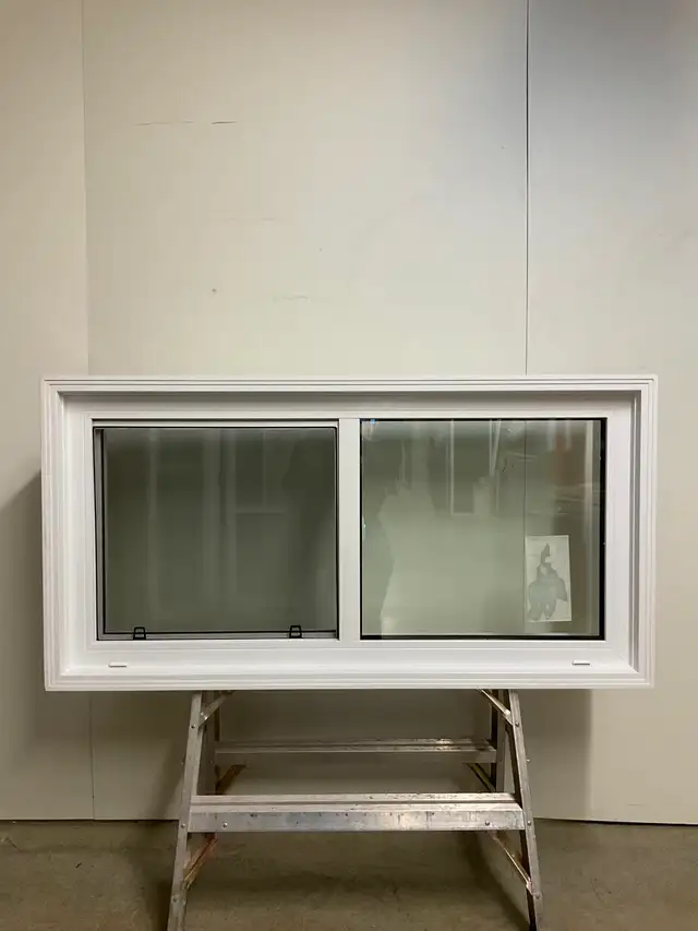 10725CP Fenêtre Coulissante PVC Blanc 2 sect 1 ouvr 54 1/4 x 28