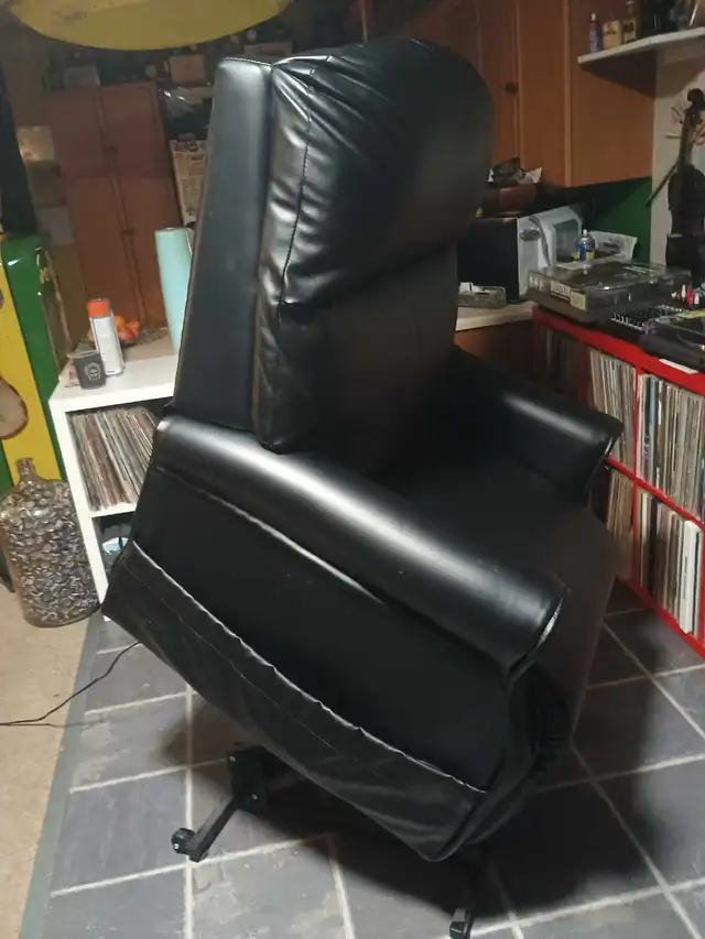 Eclipse Automatic Ejector Chair/Recliner