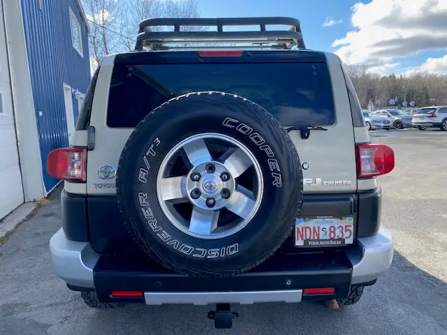 2008 Toyota FJ Cruiser C Package - Photo 6