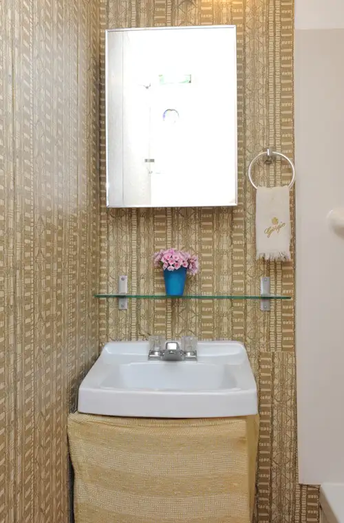 Large bsmt. room with own kitchen & bathroom. Finch/Warden - Photo 7