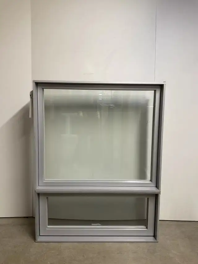 10493JBH Fenêtre Jumelée Battant HYBRIDE Charbon 41 1/2 x 53 1/2