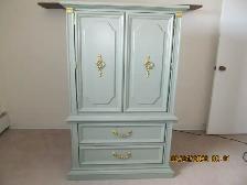 REAL WOOD BEDROOM FURNITURE FOR SALE - Photo 3