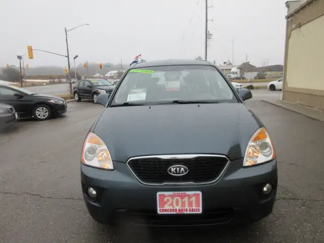2011 Kia Rondo EX - Photo 2