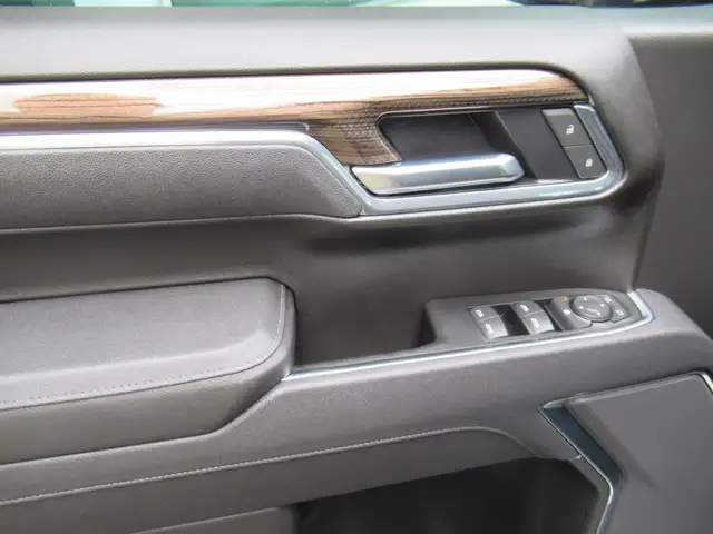 2025 Chevrolet Silverado 1500 LT | Heated Leather Seats | Remote - Photo 17