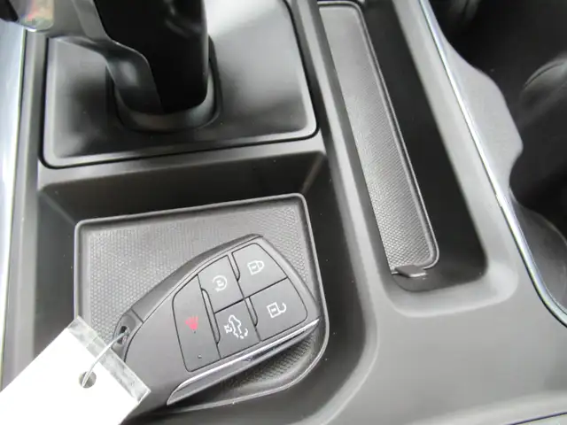 2025 Chevrolet Silverado 1500 LT | Heated Leather Seats | Remote - Photo 27