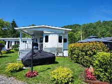 Chalet roulotte de parc Lac Simon. Copropriété bord du lac.