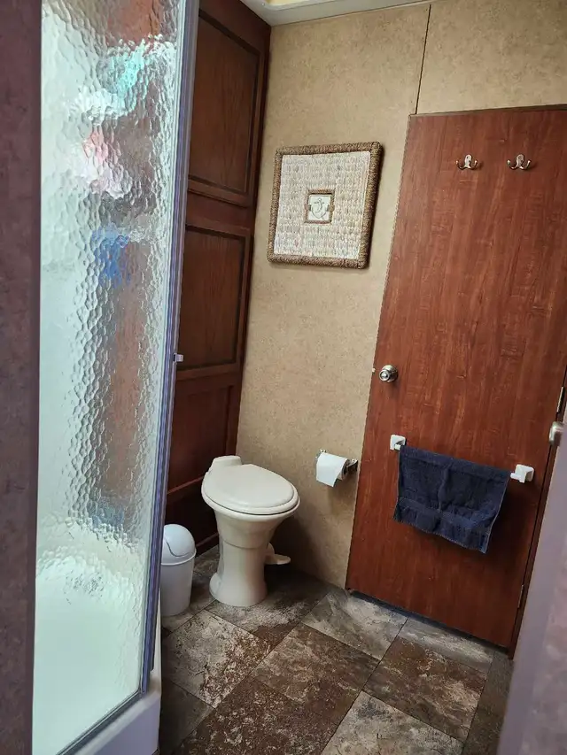 Chalet roulotte de parc Lac Simon. Copropriété bord du lac. - Photo 6