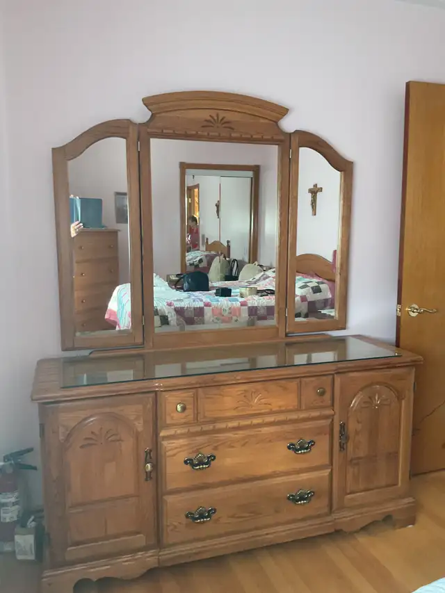 OAK BEDROOM SET - Photo 6