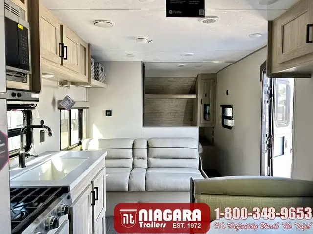 2026 COACHMEN CATALINA SUMMIT SERIES 8 261BH Travel Trailer - Photo 7