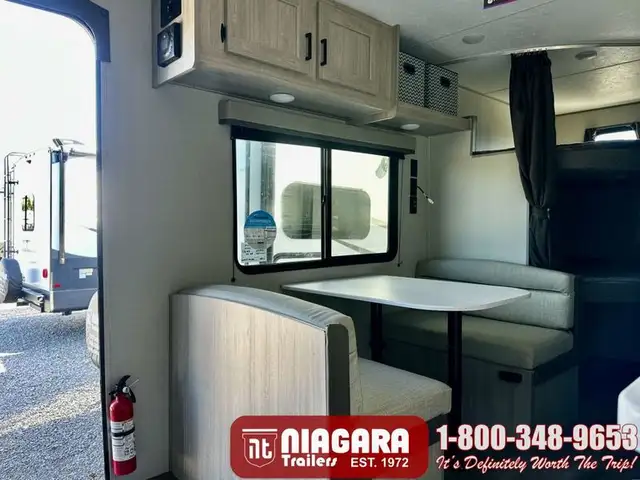 2026 COACHMEN CATALINA SUMMIT SERIES 8 261BH Travel Trailer - Photo 10