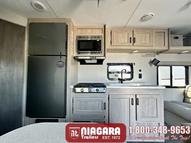 2026 COACHMEN CATALINA SUMMIT SERIES 8 261BH Travel Trailer - Photo 12