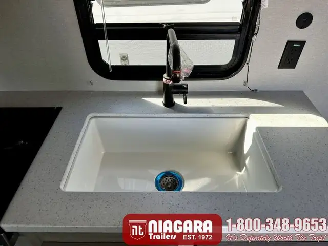 2026 COACHMEN CATALINA SUMMIT SERIES 8 261BH Travel Trailer - Photo 13