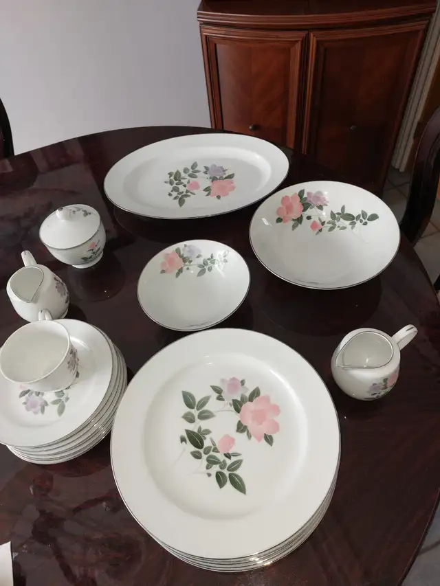 Set de vaiselle 16 couverts