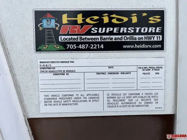 2009 FLEETWOOD PROWLER 2702BS Travel Trailer - Photo 5