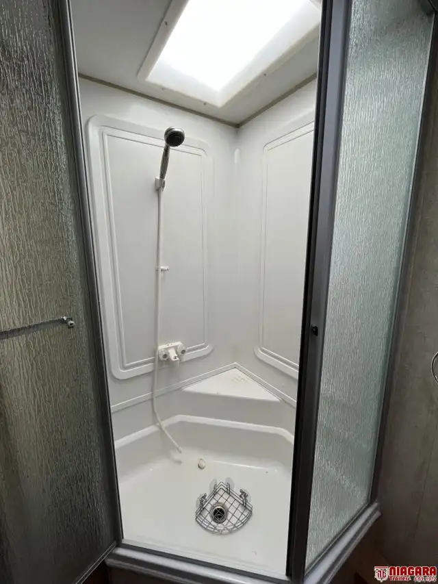 2009 FLEETWOOD PROWLER 2702BS Travel Trailer - Photo 27