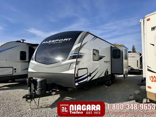 2020 KEYSTONE PASSPORT GT 2521RL Travel Trailer - Photo 2