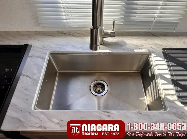 2020 KEYSTONE PASSPORT GT 2521RL Travel Trailer - Photo 12