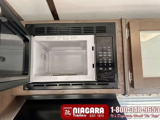 2020 KEYSTONE PASSPORT GT 2521RL Travel Trailer - Photo 16