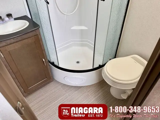 2020 KEYSTONE PASSPORT GT 2521RL Travel Trailer - Photo 23