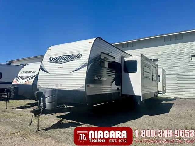 2015 KEYSTONE SPRINGDALE 38FL Park Model - Photo 2