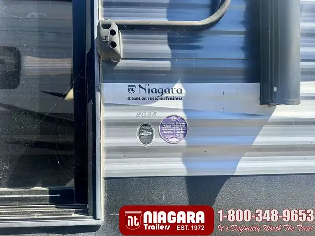 2015 KEYSTONE SPRINGDALE 38FL Park Model - Photo 4