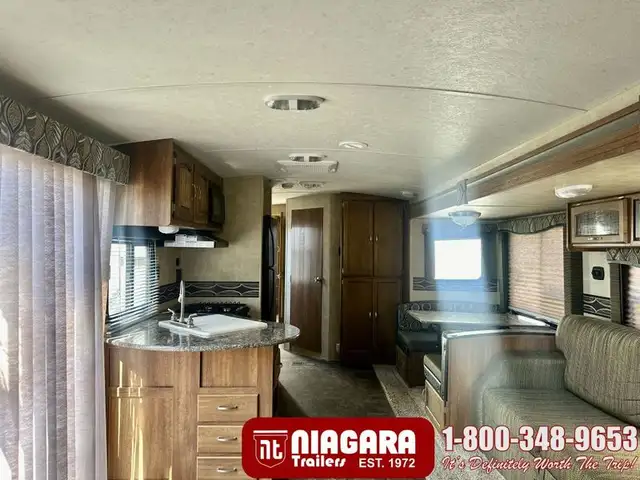 2015 KEYSTONE SPRINGDALE 38FL Park Model - Photo 6