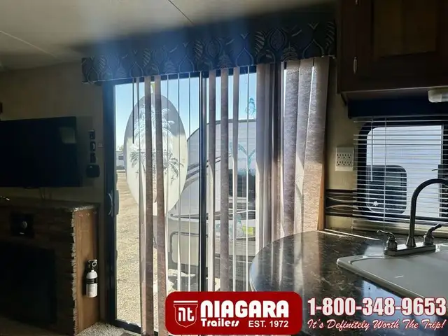 2015 KEYSTONE SPRINGDALE 38FL Park Model - Photo 10