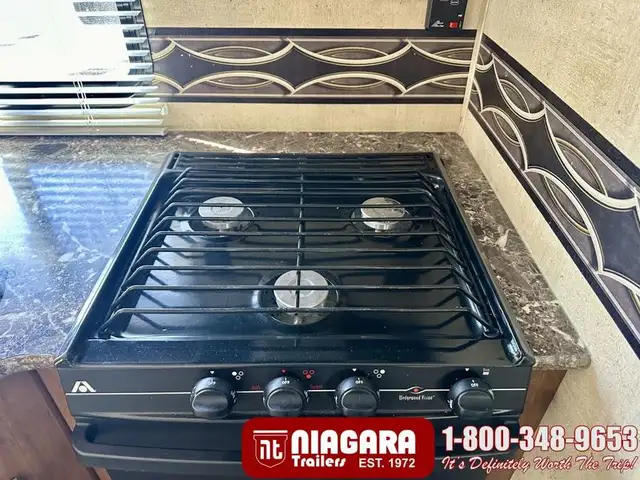 2015 KEYSTONE SPRINGDALE 38FL Park Model - Photo 14