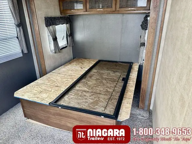 2015 KEYSTONE SPRINGDALE 38FL Park Model - Photo 26