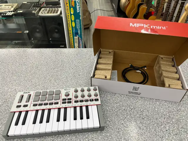 Akai MPK IV Mini Keyboard - Photo 3