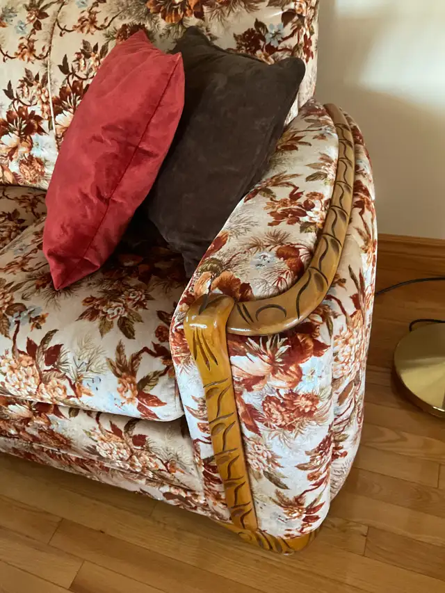 ANTIQUE LIVING ROOM SET - Photo 2