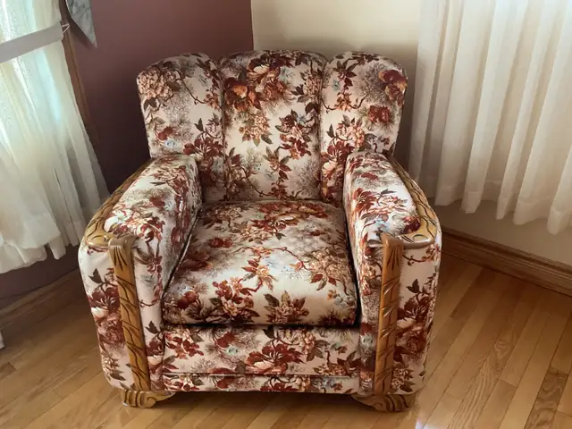 ANTIQUE LIVING ROOM SET - Photo 4