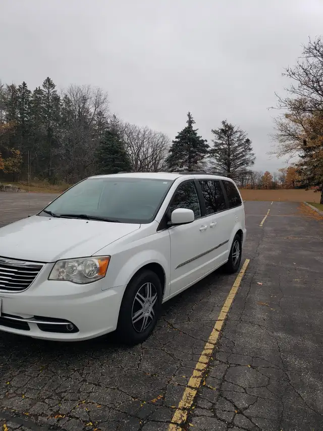 2014 Chrysler Town and Country