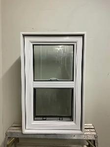 10846GP Fenêtre Guillotine PVC 2 sect 1 ouvr 19 3/4 x 31 1/2