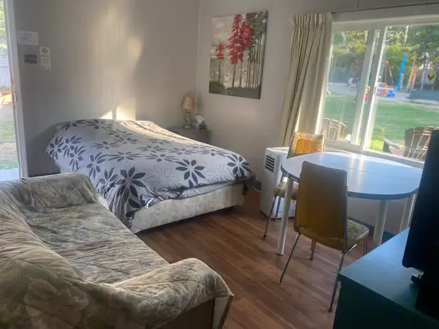 Cabin to rent located in Sorrento! all utilities included! - Photo 2