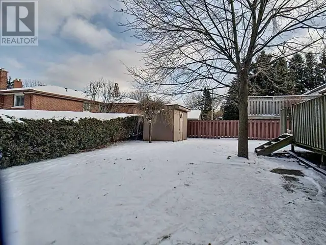 Furnished Bedroom Very Close to U of G! Sept 1st Lease Start! - Photo 8