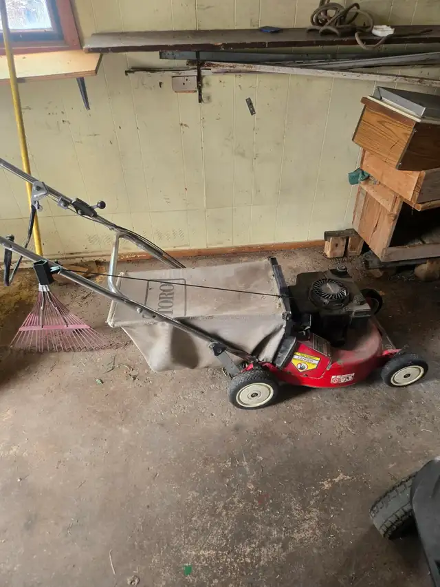 HUGE VINTAGE ESTATE SALE! EVERYTHING MUST GO! MAKE AN OFFER! - Photo 2