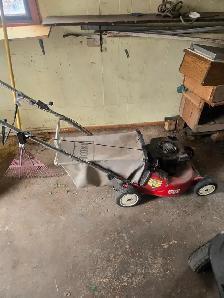HUGE VINTAGE ESTATE SALE! EVERYTHING MUST GO! MAKE AN OFFER! - Photo 2