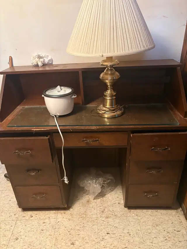 HUGE VINTAGE ESTATE SALE! EVERYTHING MUST GO! MAKE AN OFFER! - Photo 10