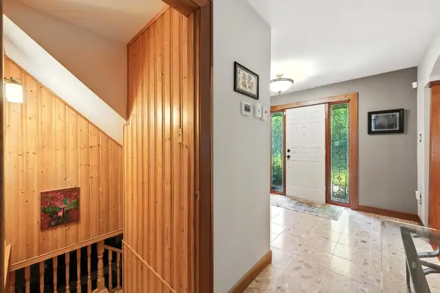 LUXURY HOME FOR SALE – PRICED BELOW MARKET VALUE! 39 Cedar - Photo 3