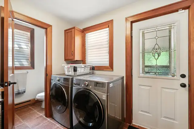 LUXURY HOME FOR SALE – PRICED BELOW MARKET VALUE! 39 Cedar - Photo 20