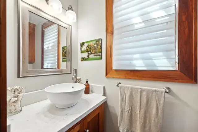 LUXURY HOME FOR SALE – PRICED BELOW MARKET VALUE! 39 Cedar - Photo 21